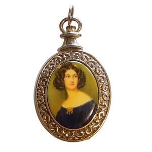 Vintage M JENT Cameo Pendant Gold Tone Female Portrait Large Size